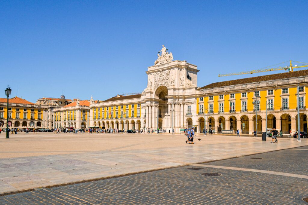 Vivre au Portugal : guide complet pour les expatries francais 2026